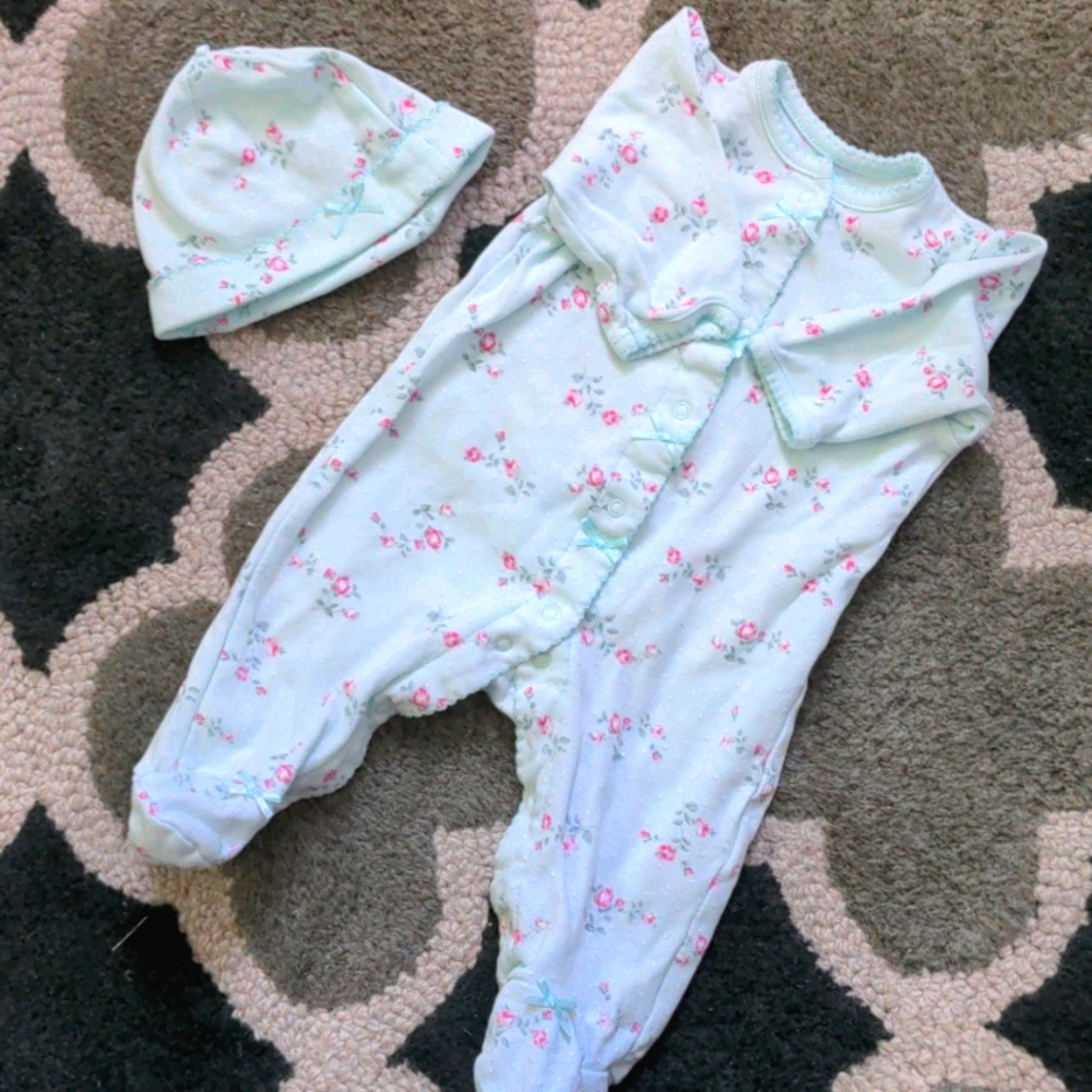 ❤️ 3/$20 3mo pajama and hat set bundle Little Me